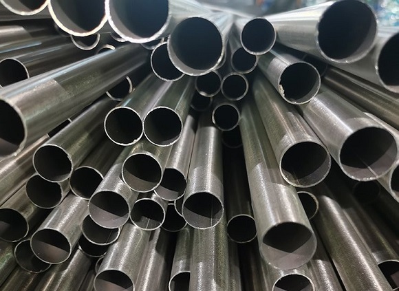 304不銹鋼管表面劃痕怎么處理？